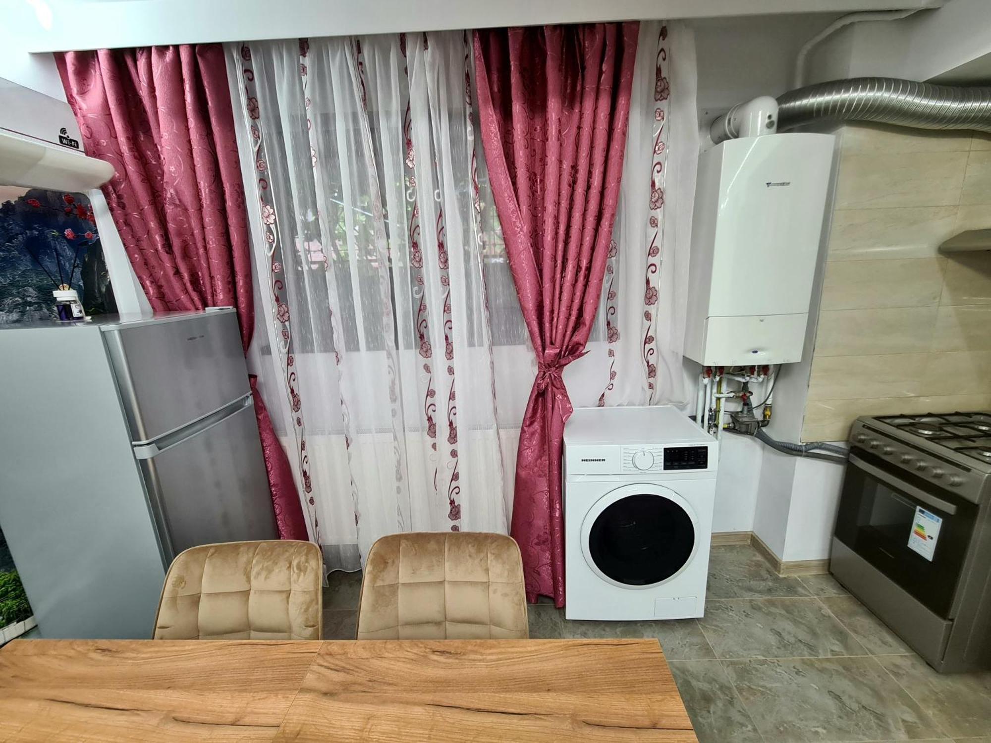 Apartament Gradina Botanica Premium Craiova Buitenkant foto